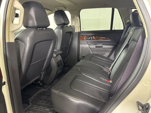 Used 2013 Lincoln MKX FWD image 11