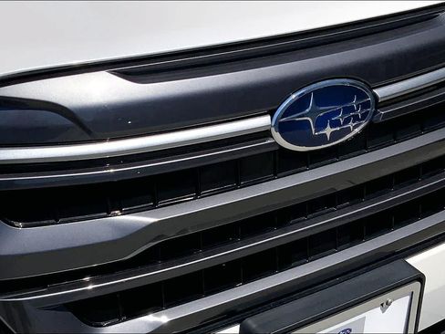Certified 2025 Subaru Forester Limited AWD/4WD image 32