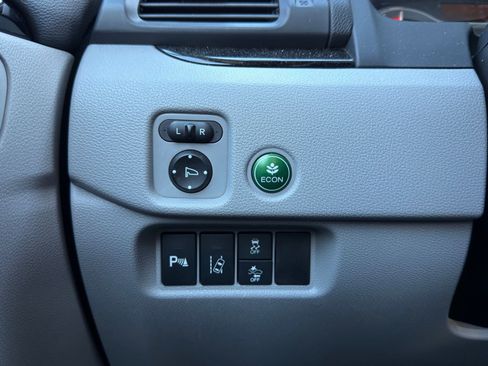 Used 2017 Honda Pilot Touring image 22