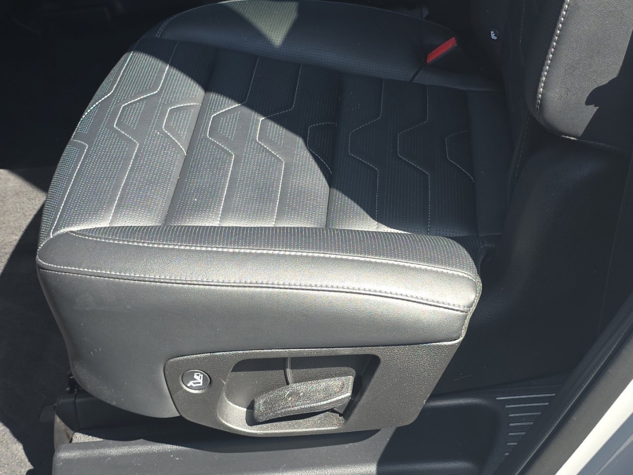 Used 2022 Kia Telluride SX w/ SX Prestige Package AWD/4WD image 18