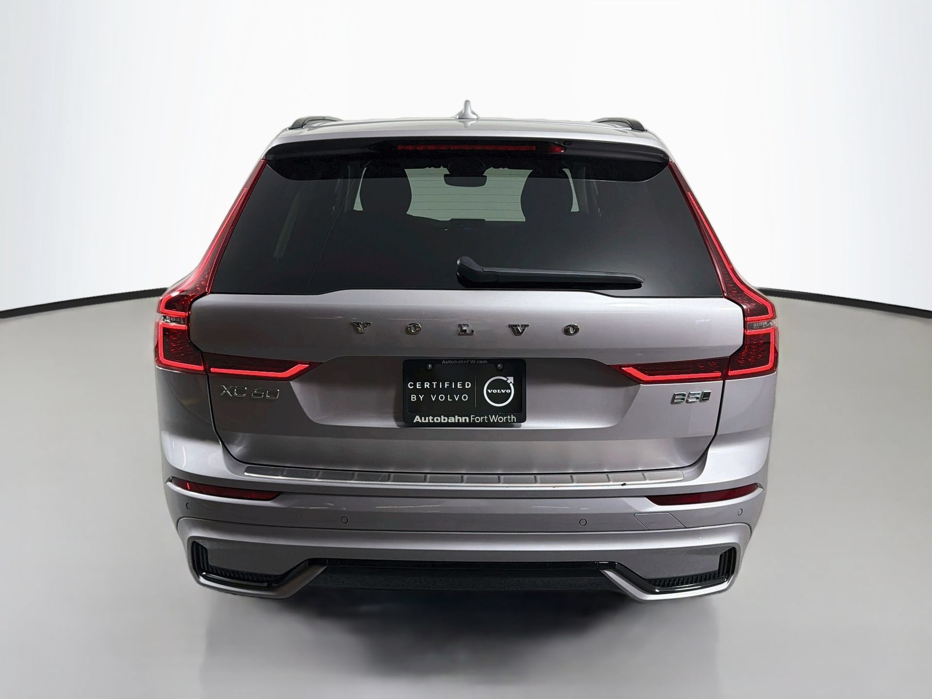Certified 2026 Volvo XC60 B5 Plus AWD/4WD image 7