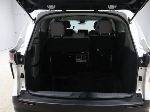 Certified 2024 Toyota Sienna LE image 5