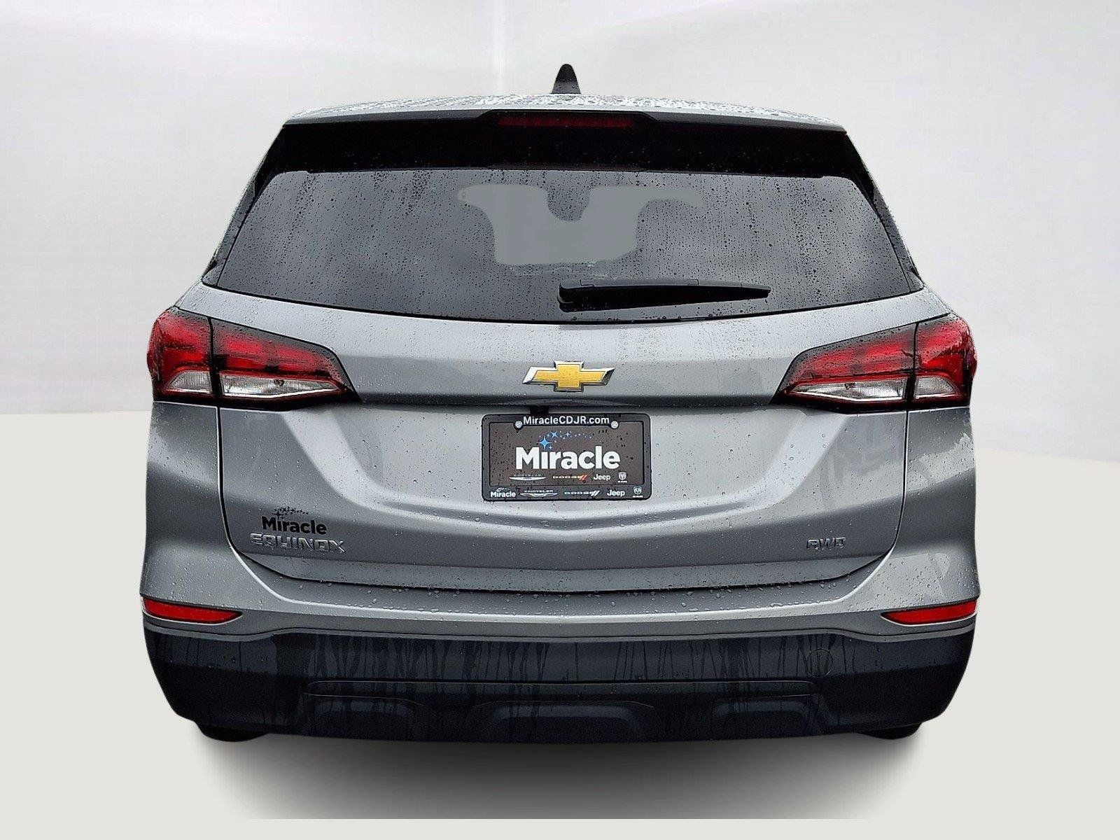 Used 2023 Chevrolet Equinox LS w/ LS Convenience Package AWD/4WD image 5