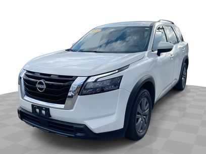 Used 2025 Nissan Pathfinder SV