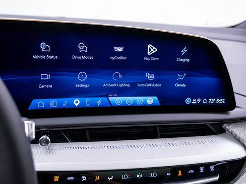 New 2026 Cadillac Optiq Sport 1 w/ LPO, Floor Liner Package AWD/4WD image 23