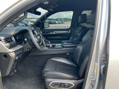 Used 2024 Jeep Wagoneer L Series II w/ Flexible Seating Group