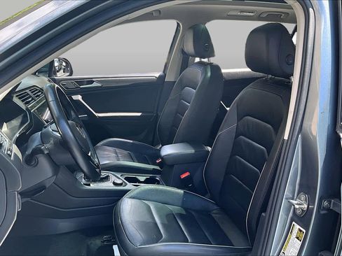 Used 2019 Volkswagen Tiguan SEL Premium AWD/4WD image 8