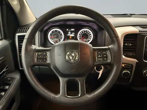Used 2020 RAM 1500 Classic SLT RWD image 16