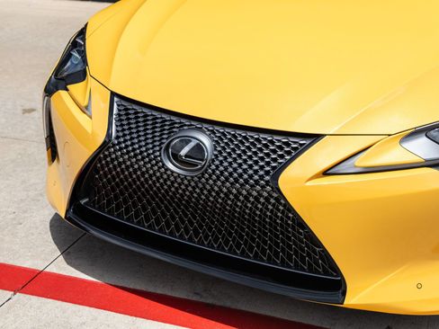 Used 2020 Lexus LC 500 Coupe w/ Performance Package RWD image 17