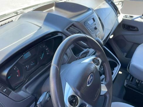 Used 2018 Ford Transit 250 148 Medium Roof RWD image 31