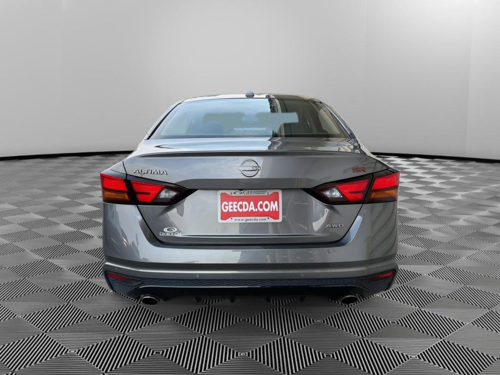 Used 2025 Nissan Altima 2.5 SR AWD/4WD image 5