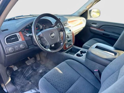 Used 2008 Chevrolet Avalanche LT image 11