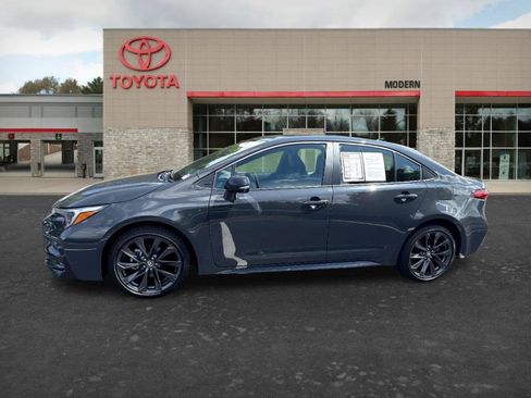 Certified 2025 Toyota Corolla XSE FWD image 3