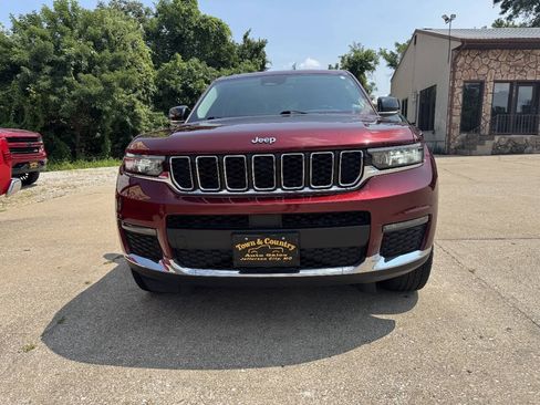 Used 2021 Jeep Grand Cherokee L Limited AWD/4WD image 2
