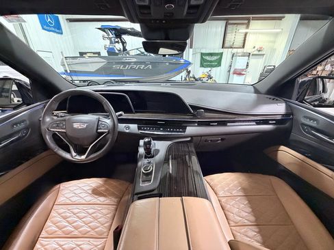 Used 2022 Cadillac Escalade Sport w/ Touring Package AWD/4WD image 32