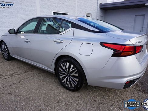 Used 2024 Nissan Altima 2.5 SV image 8