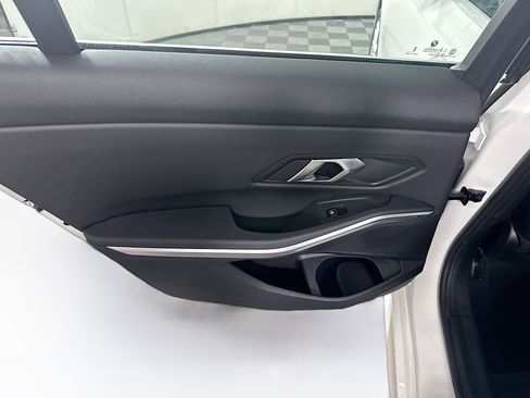 Used 2025 BMW 330i Sedan image 27