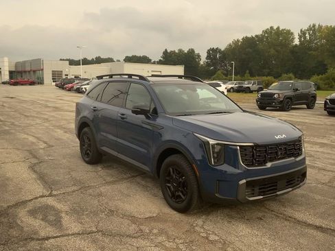 Used 2024 Kia Sorento SX Prestige image 2