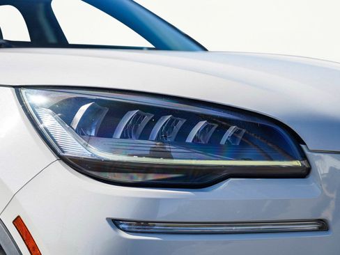 Used 2022 Lincoln Aviator Reserve w/ Equipment Group 201A image 2