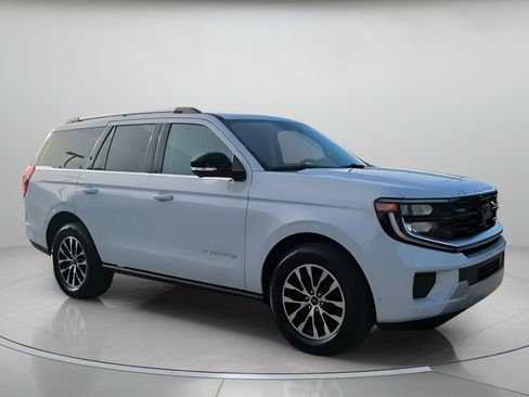 Certified 2025 Ford Expedition Platinum AWD/4WD image 36