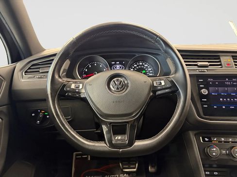 Used 2021 Volkswagen Tiguan SE R-Line AWD/4WD image 29