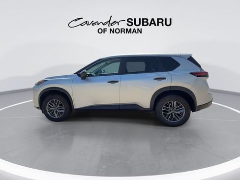 Used 2024 Nissan Rogue S FWD image 5
