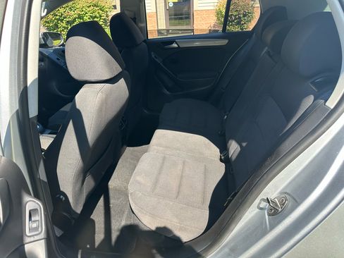 Used 2012 Volkswagen Golf TDI image 8