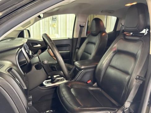 Used 2018 Chevrolet Colorado LT w/ Luxury Package, Chrome AWD/4WD image 17