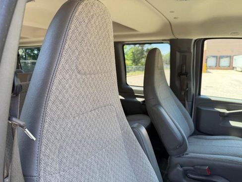 Used 2016 Chevrolet Express 3500 LT w/ LT Preferred Equipment Group RWD image 12