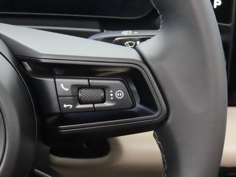 Certified 2025 Porsche Macan 4 Electric AWD/4WD image 22