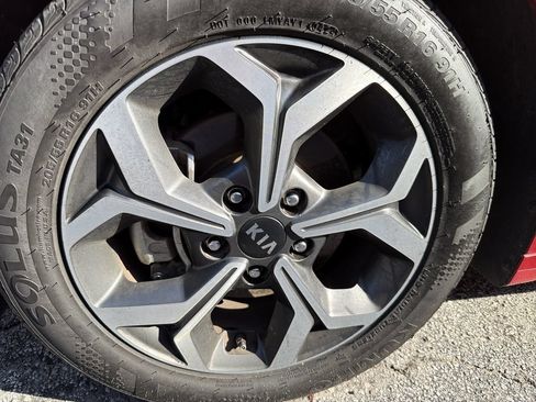 Used 2021 Kia Forte LXS FWD image 5