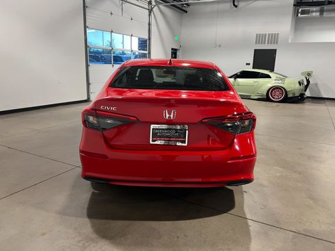Used 2023 Honda Civic EX image 4