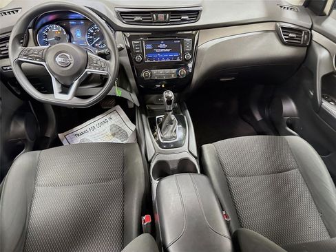 Used 2021 Nissan Rogue Sport S image 20