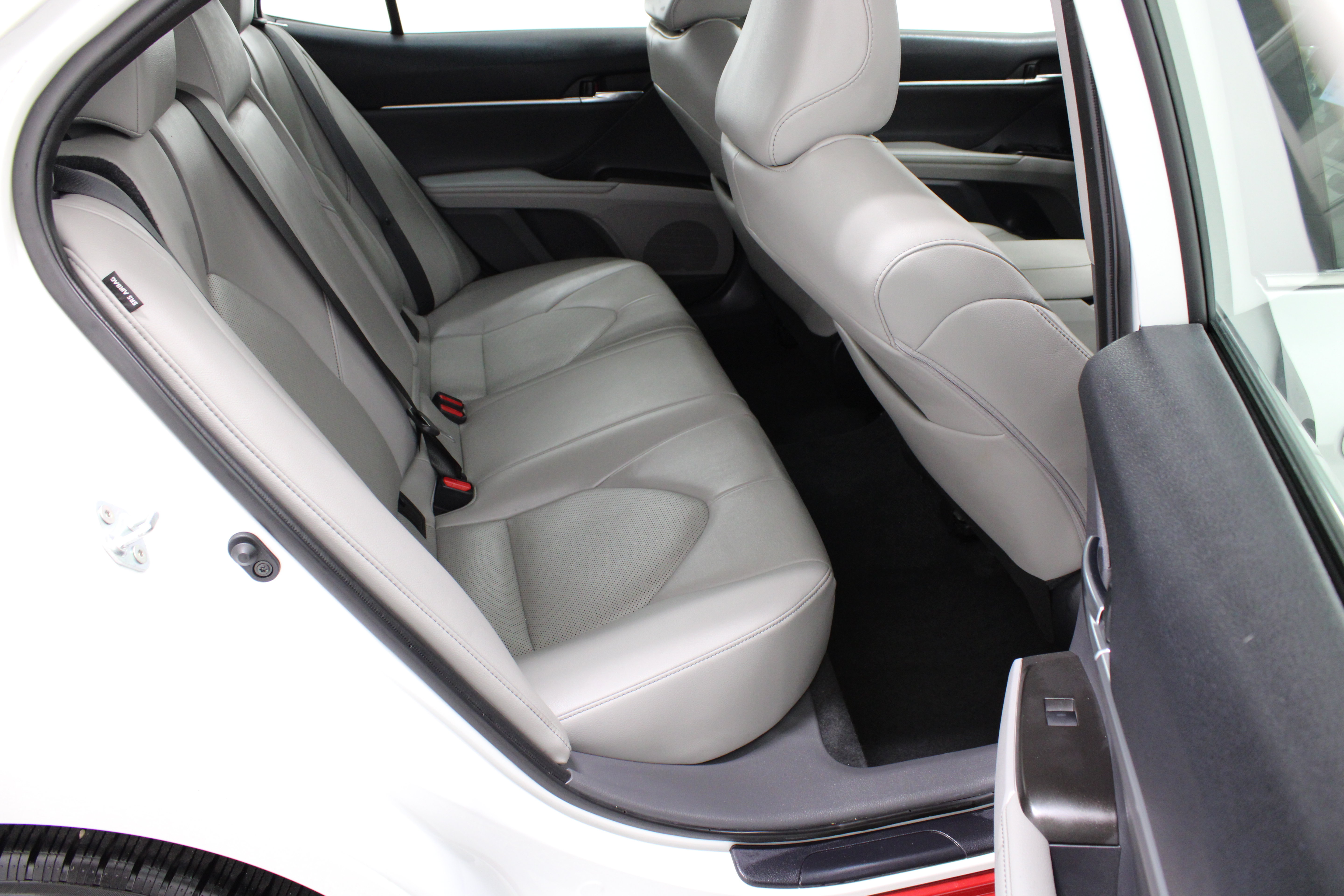 Used 2023 Toyota Camry XLE FWD image 34