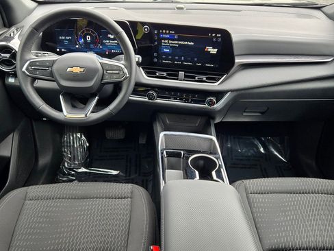 Certified 2025 Chevrolet Equinox LT FWD image 18