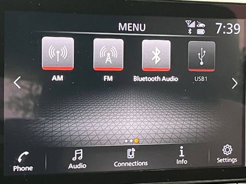 Used 2025 Nissan Rogue SV AWD/4WD image 20