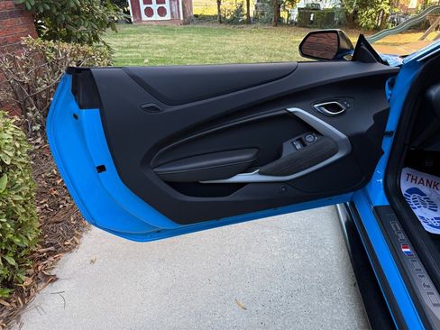 Used 2022 Chevrolet Camaro SS image 46