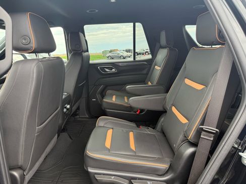 Used 2024 GMC Yukon AT4 AWD/4WD image 12