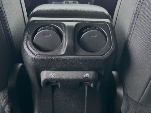 Used 2018 Jeep Wrangler Unlimited Sport S image 16