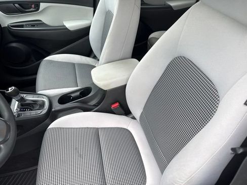 Used 2022 Hyundai Kona SE w/ Cargo Package FWD image 24