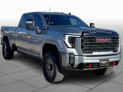 Used 2024 GMC Sierra 2500 AT4 w/ AT4 Premium Plus Package image 2