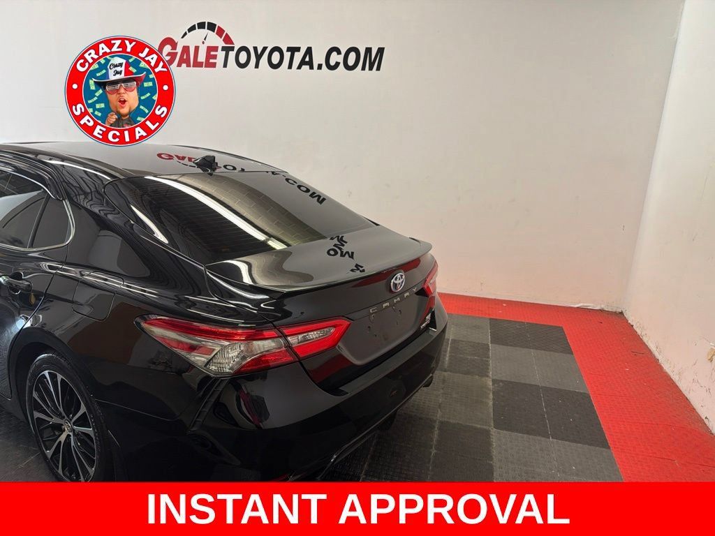 Used 2018 Toyota Camry SE w/ Audio Package FWD image 10