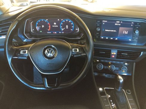 Used 2019 Volkswagen Jetta SEL Premium image 22