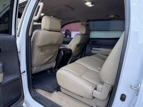 Used 2010 Toyota Tundra 4x4 CrewMax image 25