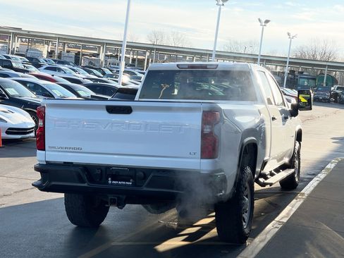 Used 2022 Chevrolet Silverado 3500 W/T w/ WT Convenience Package AWD/4WD image 3