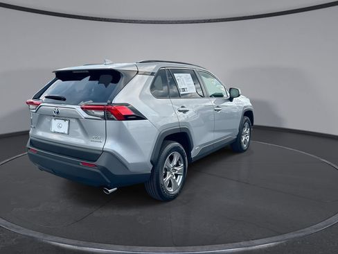 Used 2024 Toyota RAV4 XLE w/ Convenience Package AWD/4WD image 11