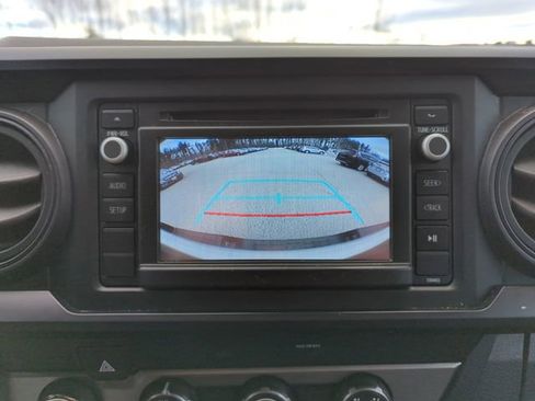 Used 2019 Toyota Tacoma SR image 21