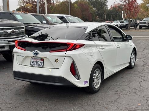 Used 2019 Toyota Prius Prime Premium w/ Carpet Mat Package FWD image 2