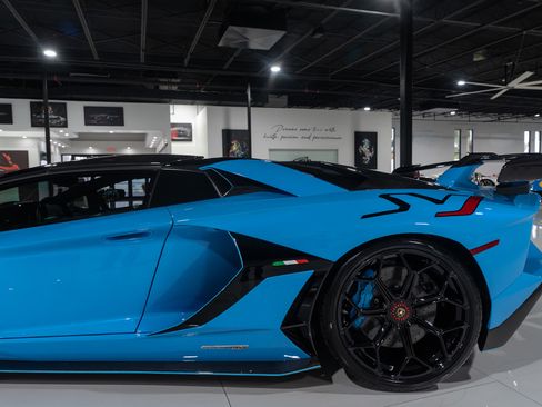 Used 2021 Lamborghini Aventador SVJ image 58