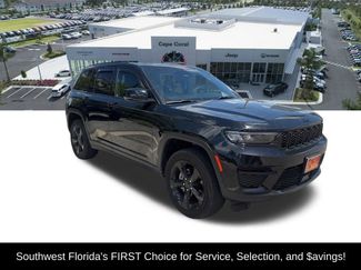 Used 2025 Jeep Grand Cherokee Altitude AWD/4WD video 2